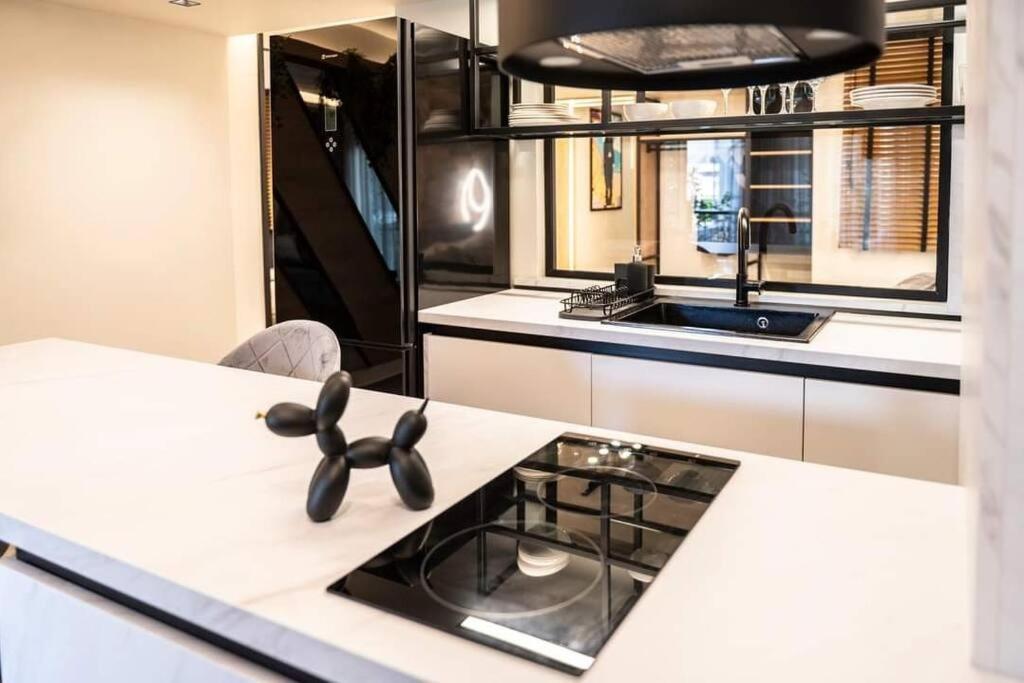 Almasi Luxury Suites Marquise อเล็กซานโดรโพลิส ภายนอก รูปภาพ