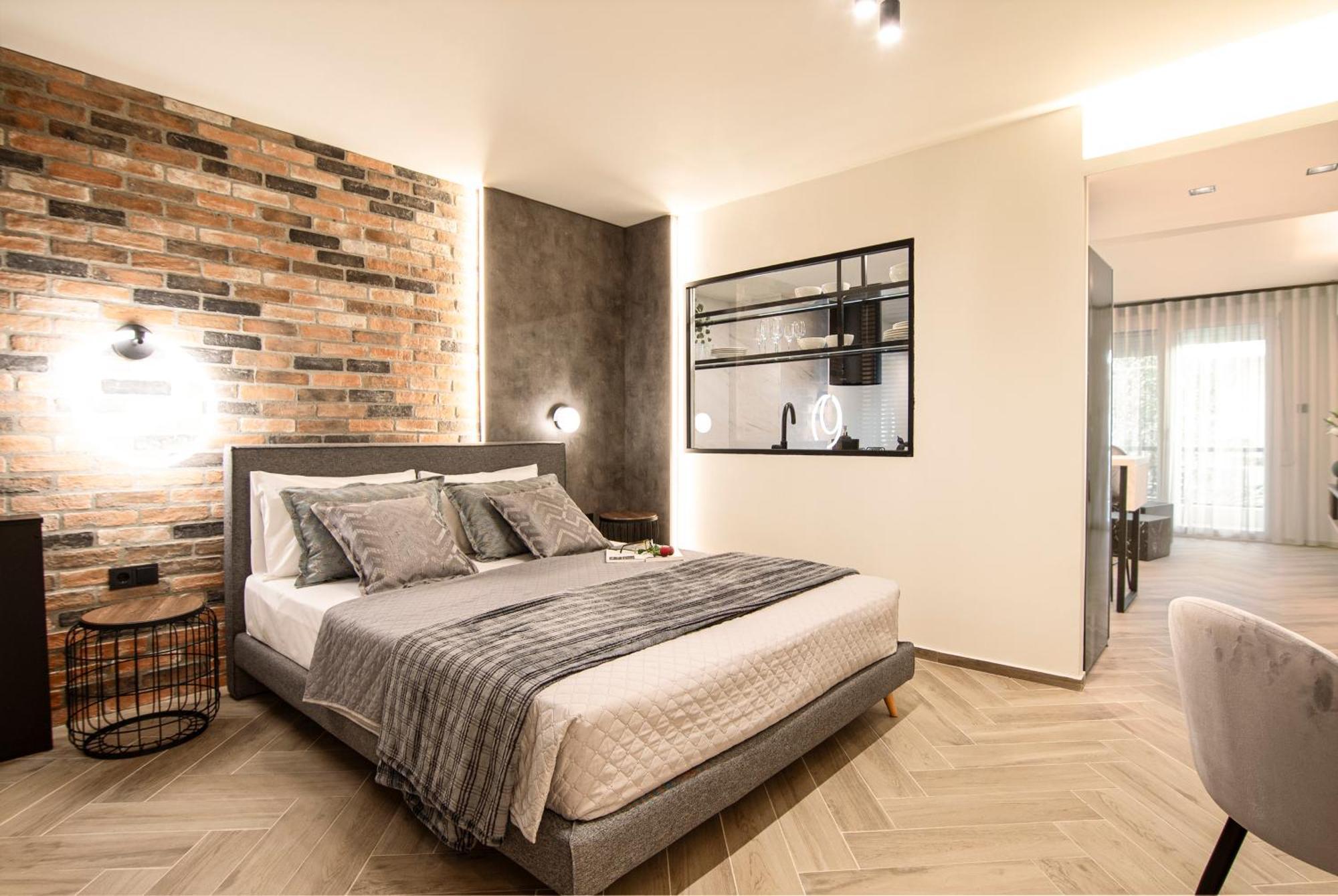 Almasi Luxury Suites Marquise อเล็กซานโดรโพลิส ภายนอก รูปภาพ